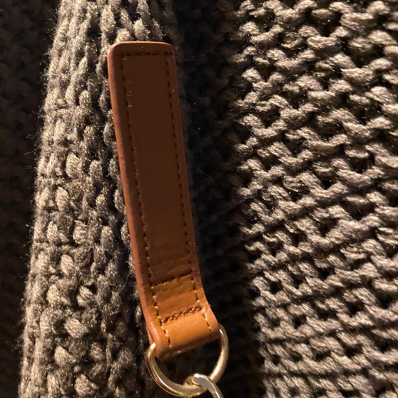 Chunky knit Sweater Wrap/shawl - Picture 4 of 6